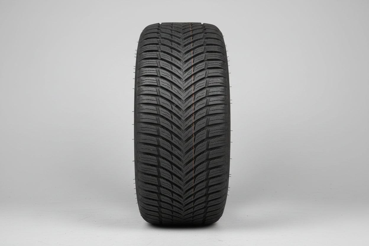 Pneumatici 4 stagioni 235/45/17 97Y